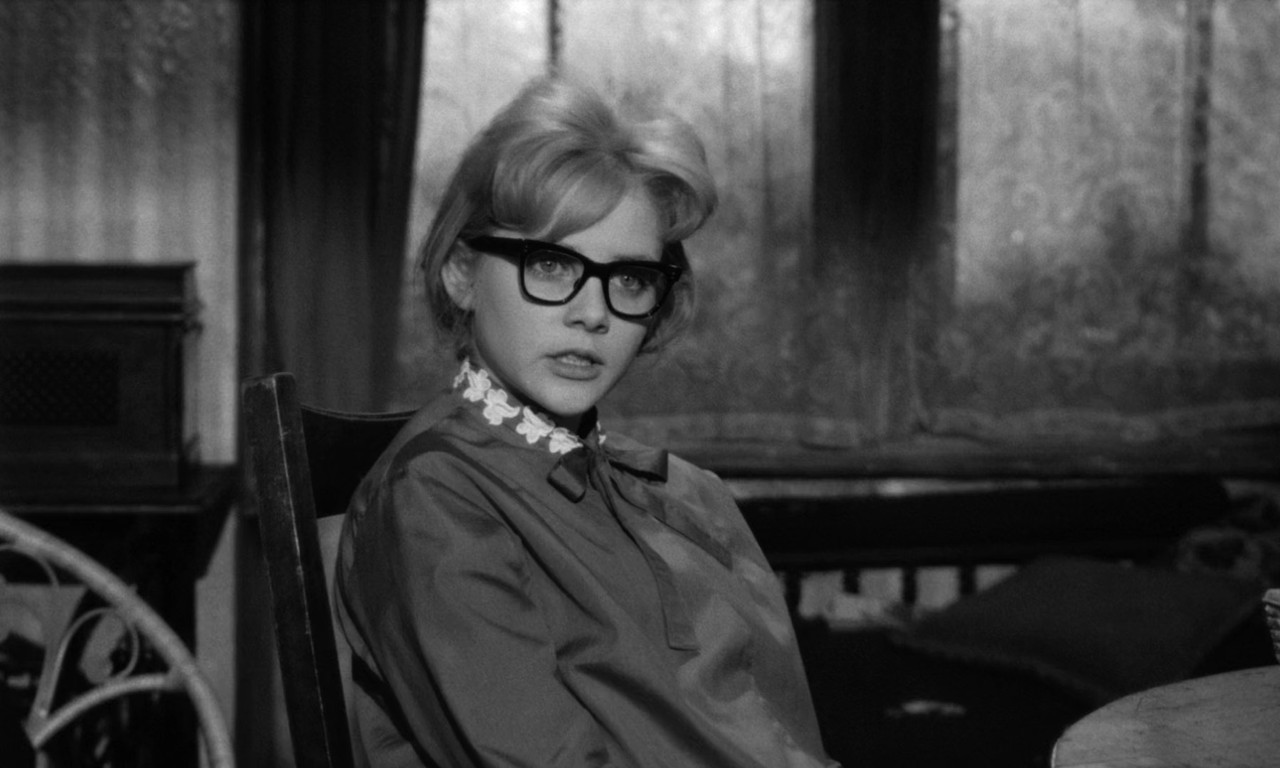 LOLITA mkv snapshot 02 25 38 800