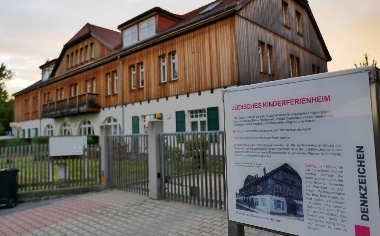 Bild: https://i.postimg.cc/j2d7nr7Y/P1310008.jpg
