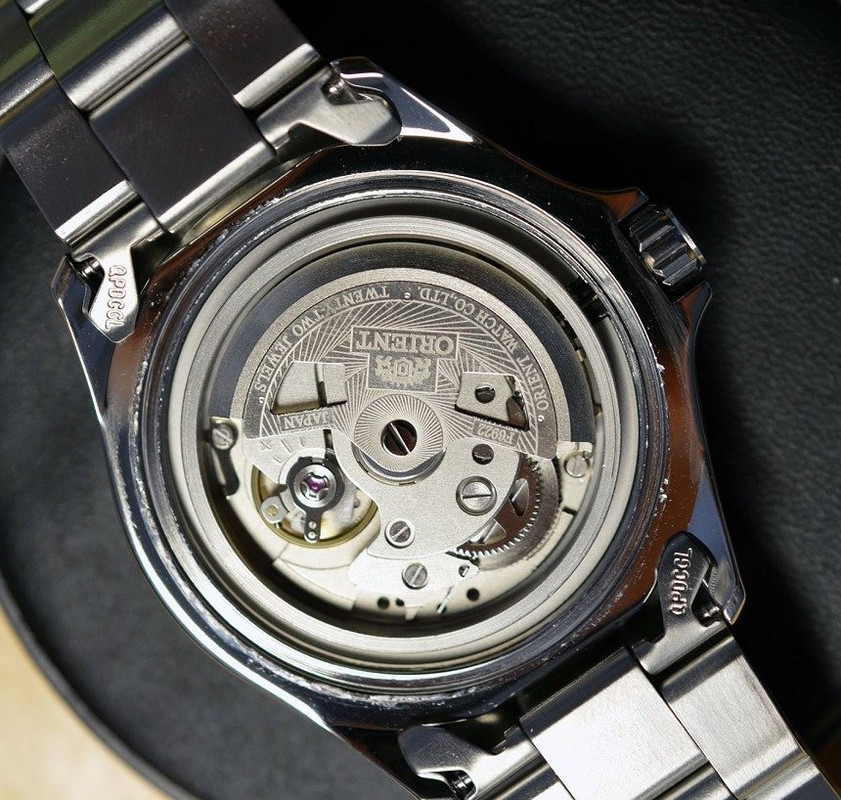 CALIBRE Orient F6922 de 22 jewels, cuerda manual y par. seg., AÑ