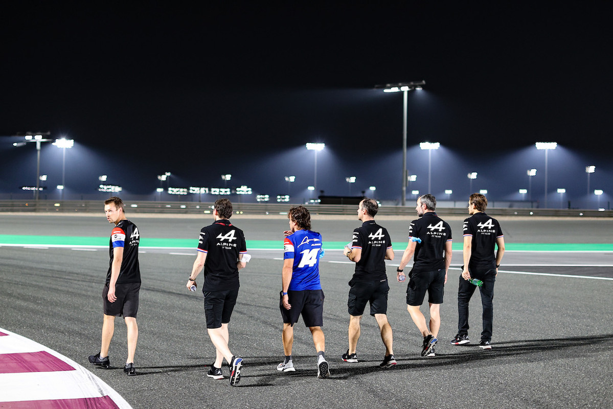 [Imagen: f1-gp-qatar-giovedi-track-walk-207.jpg]