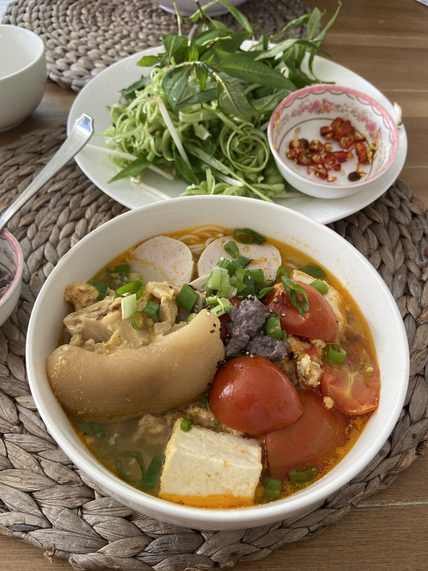 Bún riêu rau muống bào 11-EEFC7-B-DDE3-4943-AB5-C-5-B1-D4-C0-D24-F7