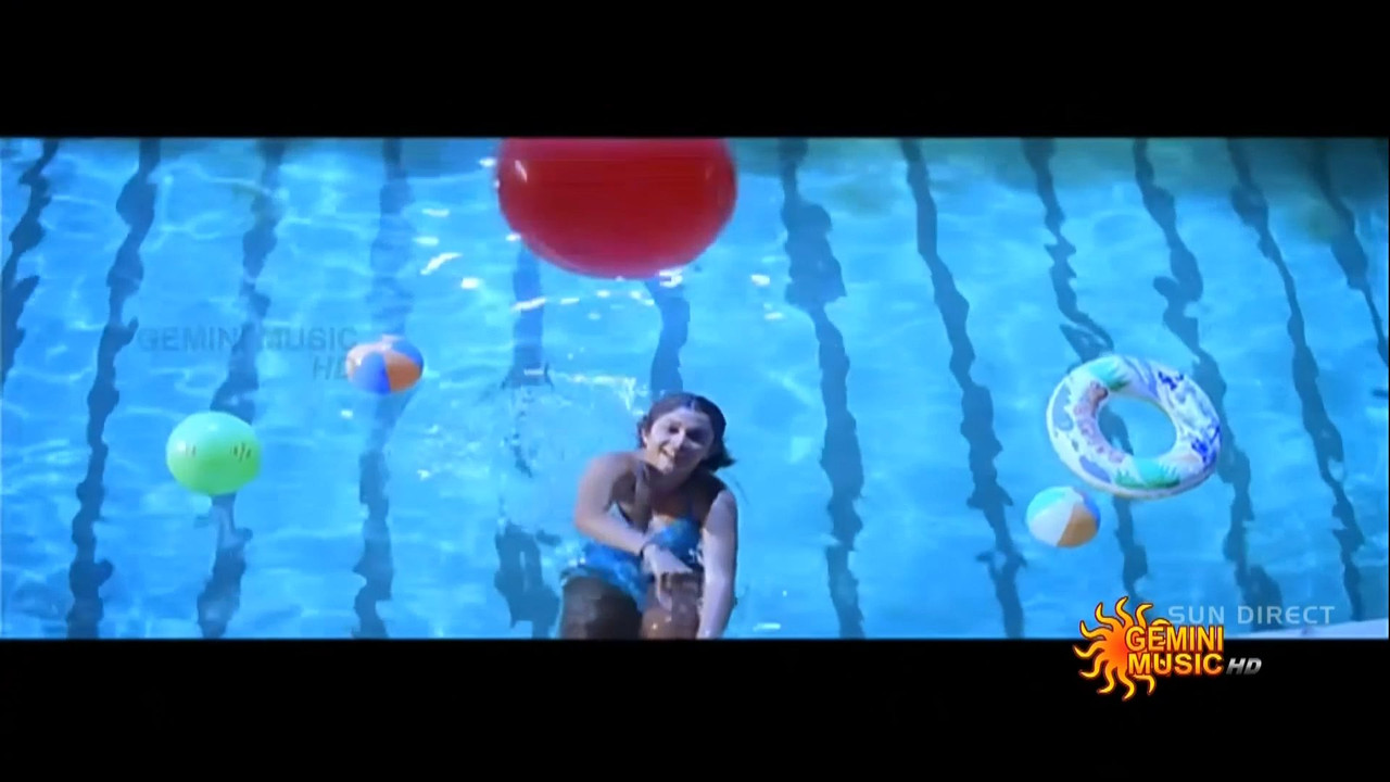 [Image: Ramya-Krishna-Bikini-Hot-Song-Manasupadd...-40-36.jpg]