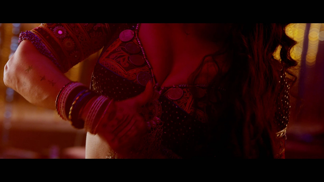 Piya More.m2ts_000028.273