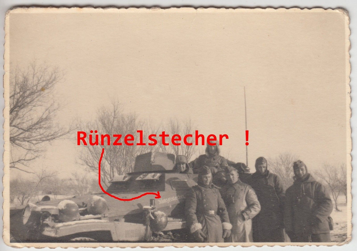 Wehrmacht Endkampf Halbketten-SPW mit Name  RÜNZ