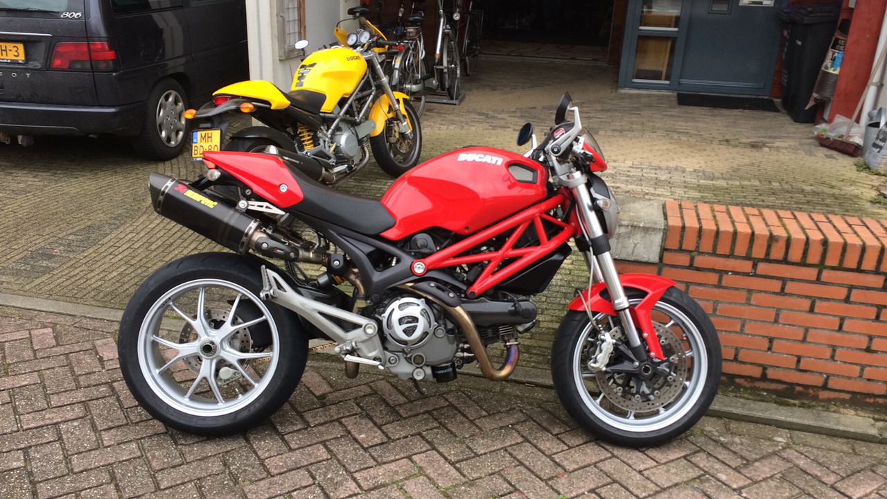 5BD5FF6F-1AB4-4312-B989-A7FDF14D3F9A