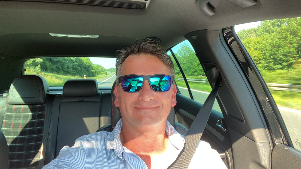 811E9FA0-7EB1-4195-9E54-9F55571722BC