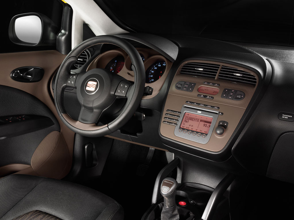 Seat-Altea-Freetrack-interior-1-lg