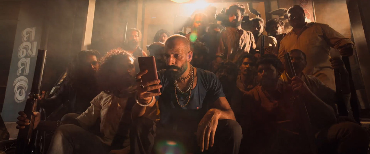 Sankranthiki Vasthunam 2025 WebRip [Hindi + Tamil + Telugu + Malayalam + Kannada] 480p, 720p, 1080p ESub Screenshot