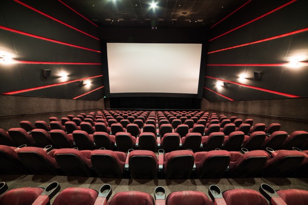 LOS CINES TODAVÍA SIGUEN VENDIENDO UN 40 % MENOS DE ENTRADAS QUE ANTES DE LA PANDEMIA