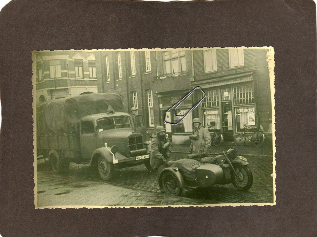 Foto Wehrmacht Soldaten Motorrad Krad Melder Auto PKW