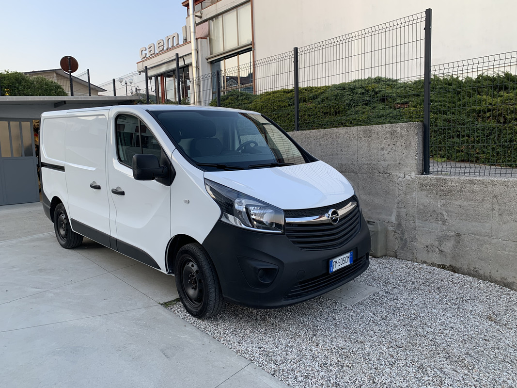 F6364919-7641-425D-B669-27FA7CFFE8F8