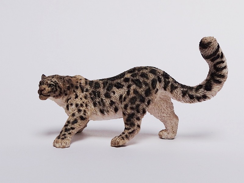 Snow Leopard Papo Wild Animals [ 600 x 800 Pixel ]