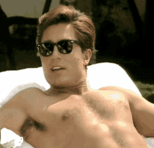 fernando-colunga-drinking