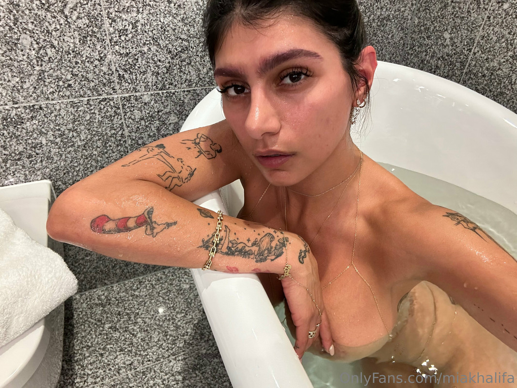 Mia-Khalifa-9.jpg
