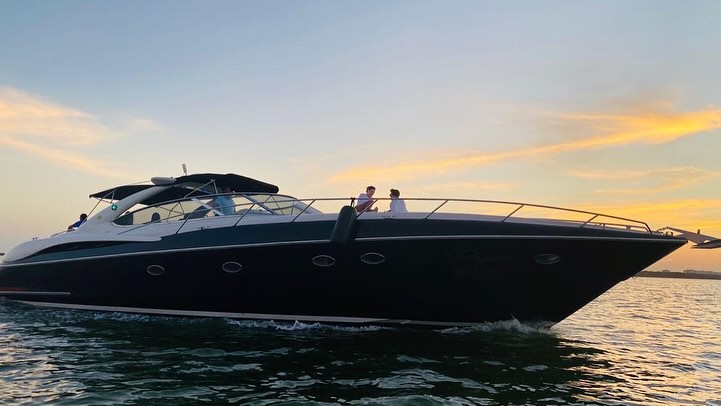 Pegasus 60 ft luxury yacht charter Cancun - Bathroom facilities and comfortable cabin for 20 guests