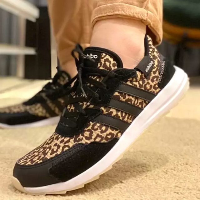 Tênis Adidas Retrorun Leopard Feminino