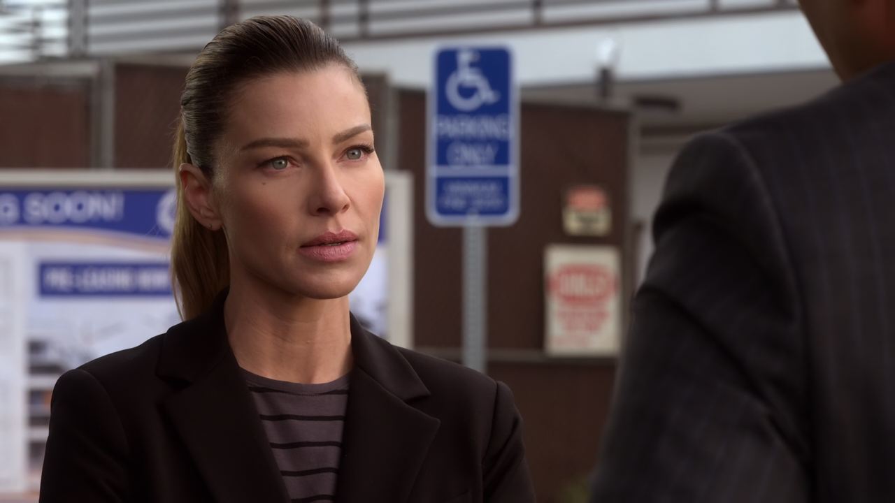 Lucifer.S05E06.BlueBallz.1080p.10bit.BluRay.AAC5.1.HEVC-Vyndros.mkv_snapshot_15.44_[2022.09.15_08.30