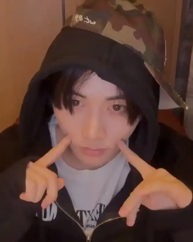 20250822_231710_copy_661x827