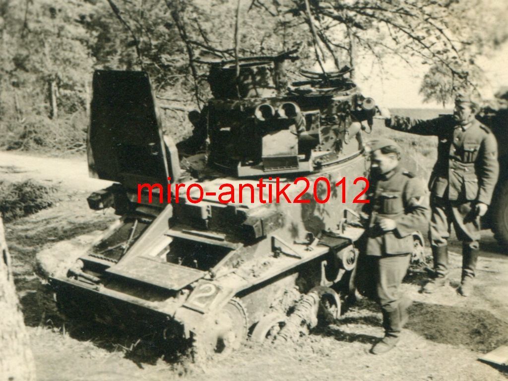 Foto, Wehrmacht, zerstörter Panzer, Vickers ligh