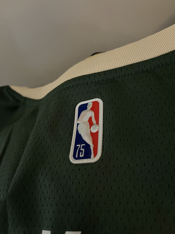 F8BCE573-F512-496B-AC32-D94FCDAFEB9C