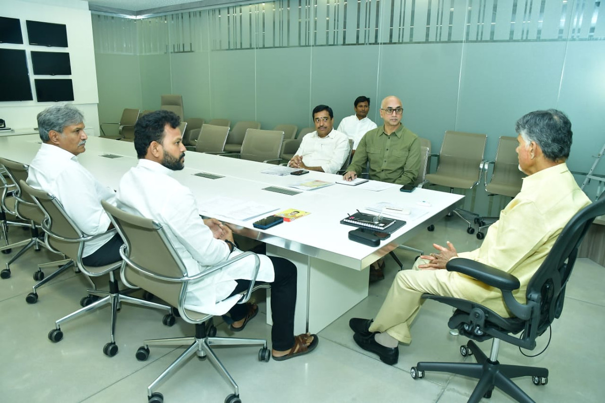 చంద్రబాబు నాయుడు అధ్యక్షతన టీడీపీ పార్లమెంటరీ పార్టీ సమావేశం చంద్రబాబు నాయుడు అధ్యక్షతన టీడీపీ పార్లమెంటరీ పార్టీ సమావేశం