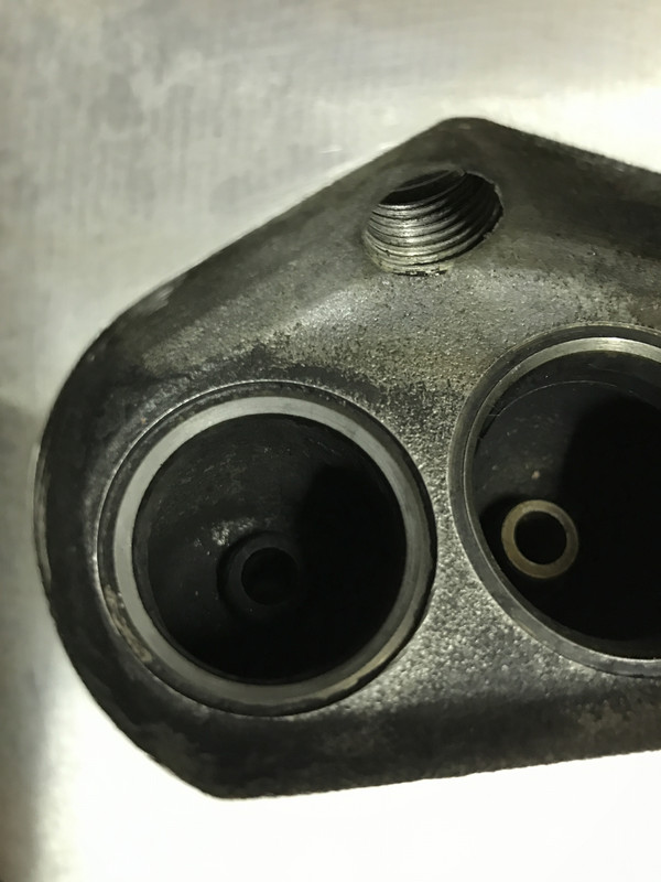 Restauration 4L (1166)