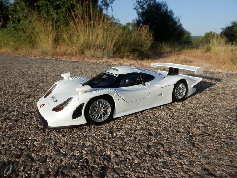 Porsche 911 GT1 Strassenversion (5)