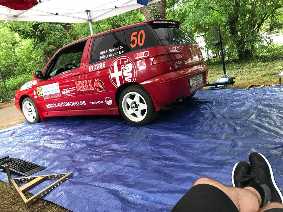31841562_10209271185975218_1331886594193358848_n