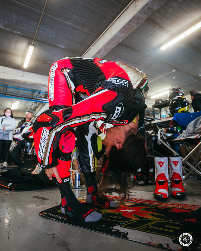 69303A44-3BF4-4836-AF60-B7B2CCBBEB84