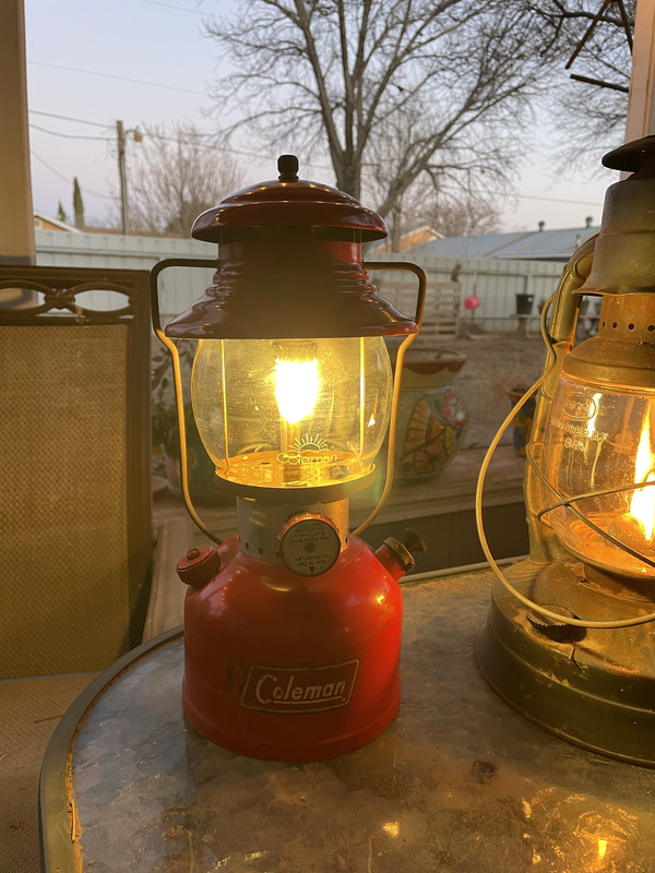 EEF8B524-5A53-4F58-83C5-BF2FBB794521