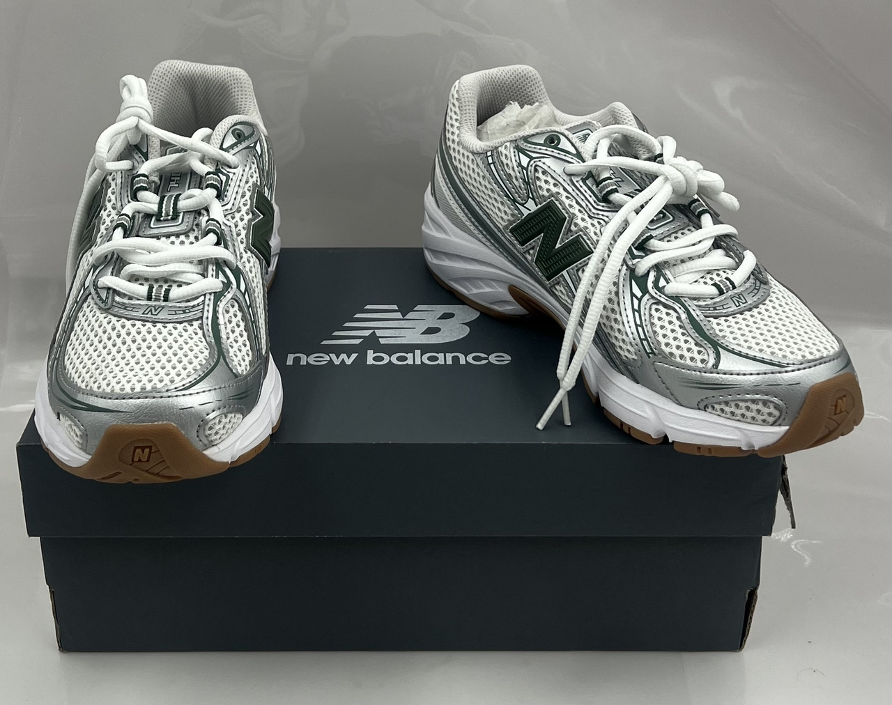 NEW BALANCE 740 BUNGEE KIDS GR740SF SNEAKER GREY GREEN YOUTH SIZE 5