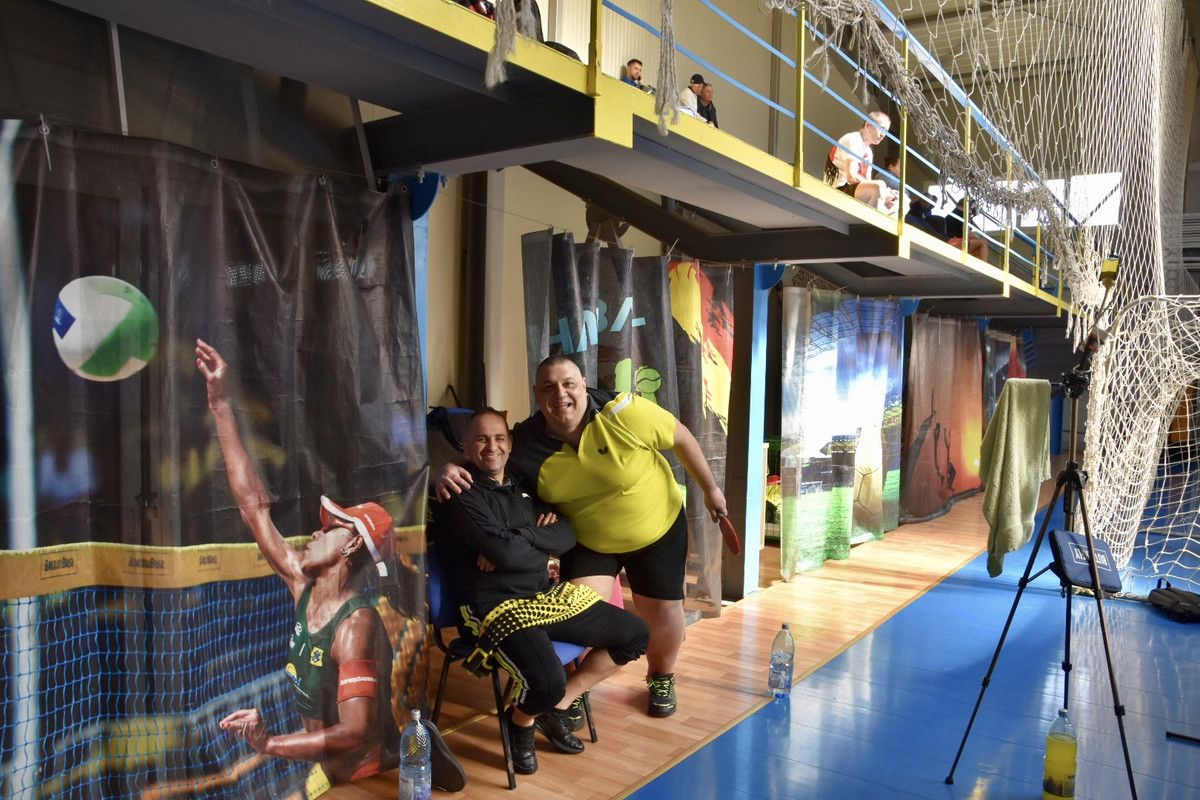 012E7DFF-B22F-41FC-AAD8-3E30BF451FEF