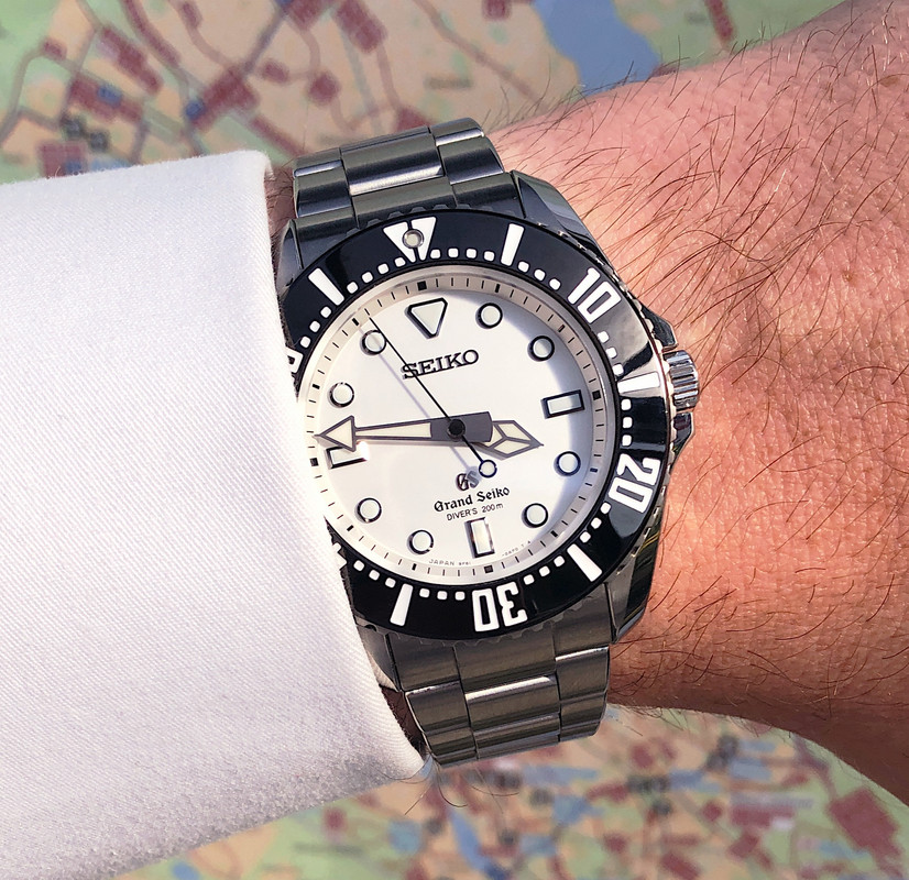 97842095-CECE-4897-87D8-A2F58E13E224