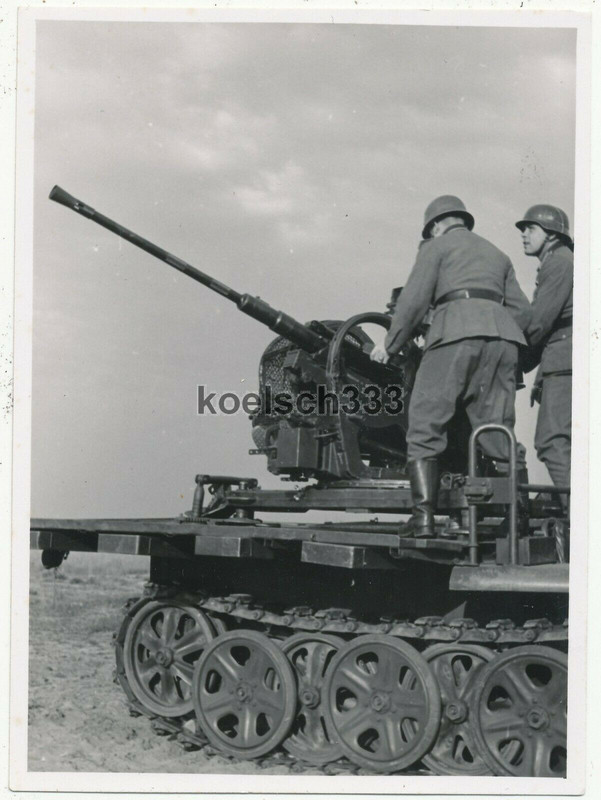 2cm Geschütz auf Panzer Halbkette im Westen 1940_5