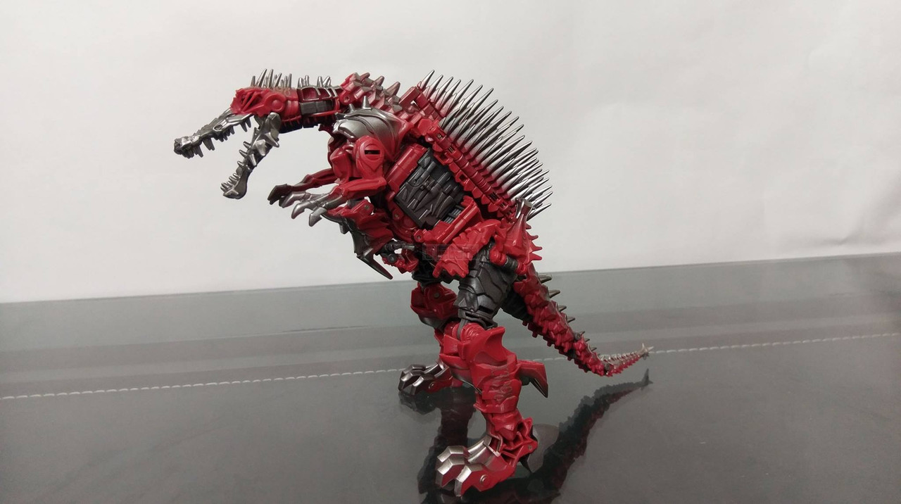 Transformers-The-Last-Knight-Voyager-Class-Scorn