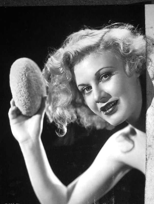 Ginger Rogers_mb95