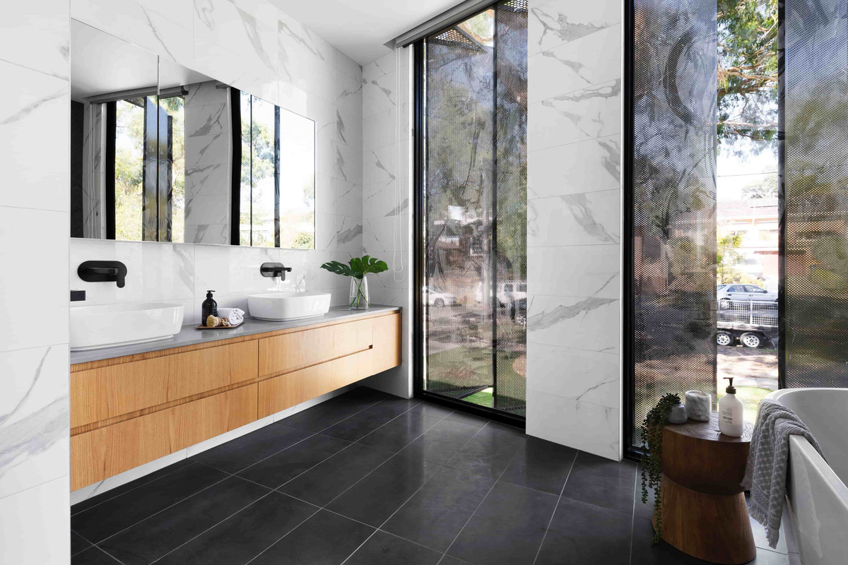 Modern Bathroom image