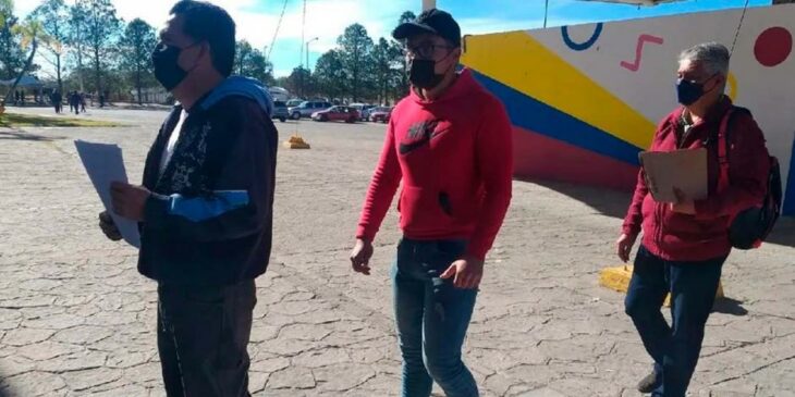 Joven duranguense se vuelve viral por rentarse para hacer fila en tu lugar