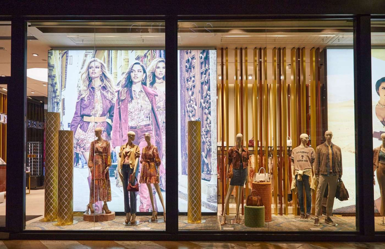 Guess, a Milano il primo flagship lifestyle