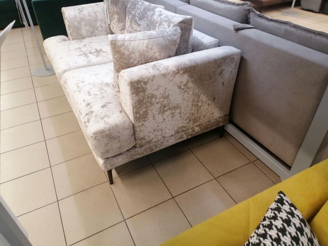 Прямой диван Некст 04