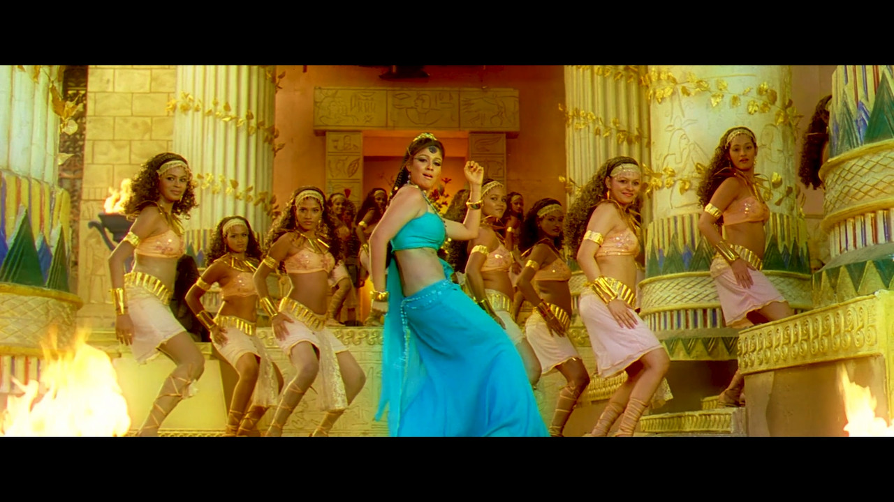 Nayanthara Hot Song 02 From Kuselan 2008 4k.mp4_snapshot_03.39_[2020.12.02_22.29.13]