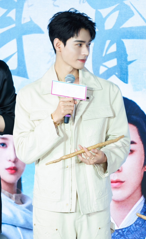 006DurXoly1hg4iha3ry6j33hs5pku13