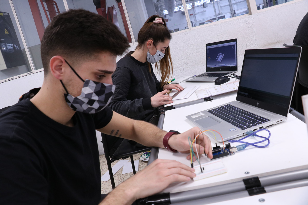 The-SEAT-SA-Apprentice-School-gears-up-for-the-new-academic-year_04_HQ