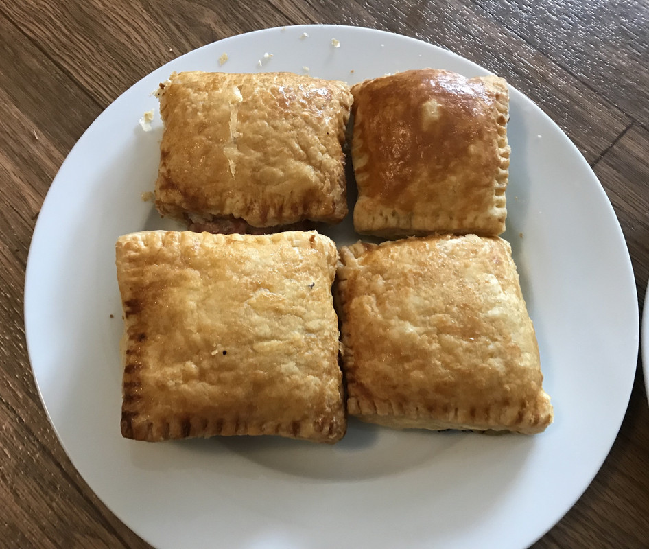 FEFAD370-FBEF-4EF8-870F-C39D6C6DEF77