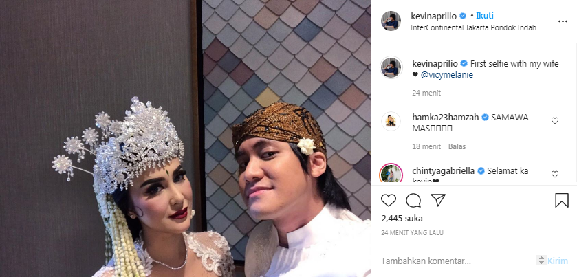 Kevin Aprilio dan Vicy Melanie selfie untuk pertama kalinya setelah menjadi suami istri