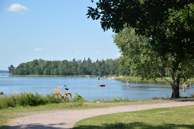 Finlandia con finlandeses y un poco de Estocolmo - Blogs de Finlandia - Día 3: Playa y salsa en Helsinki (2)