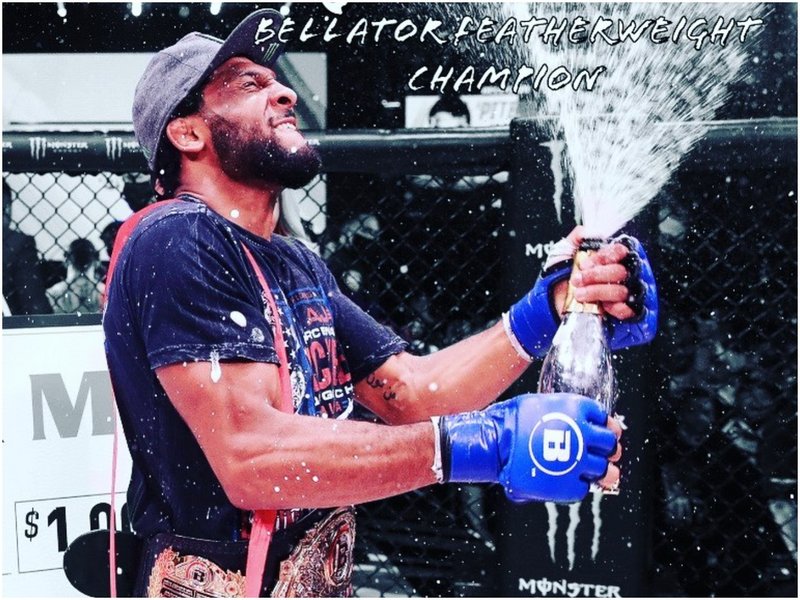 МакКий купува апартамент и Порше след Bellator 263