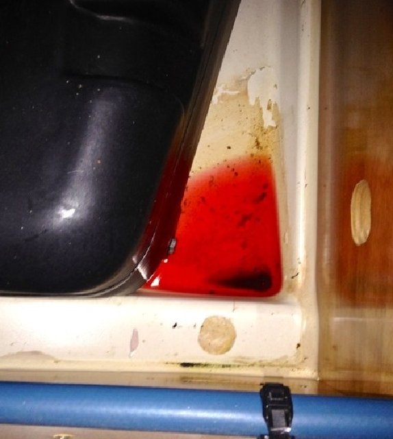 SO42DS Fuel Tank Leak Drain Plug Jeanneau Owners Forum