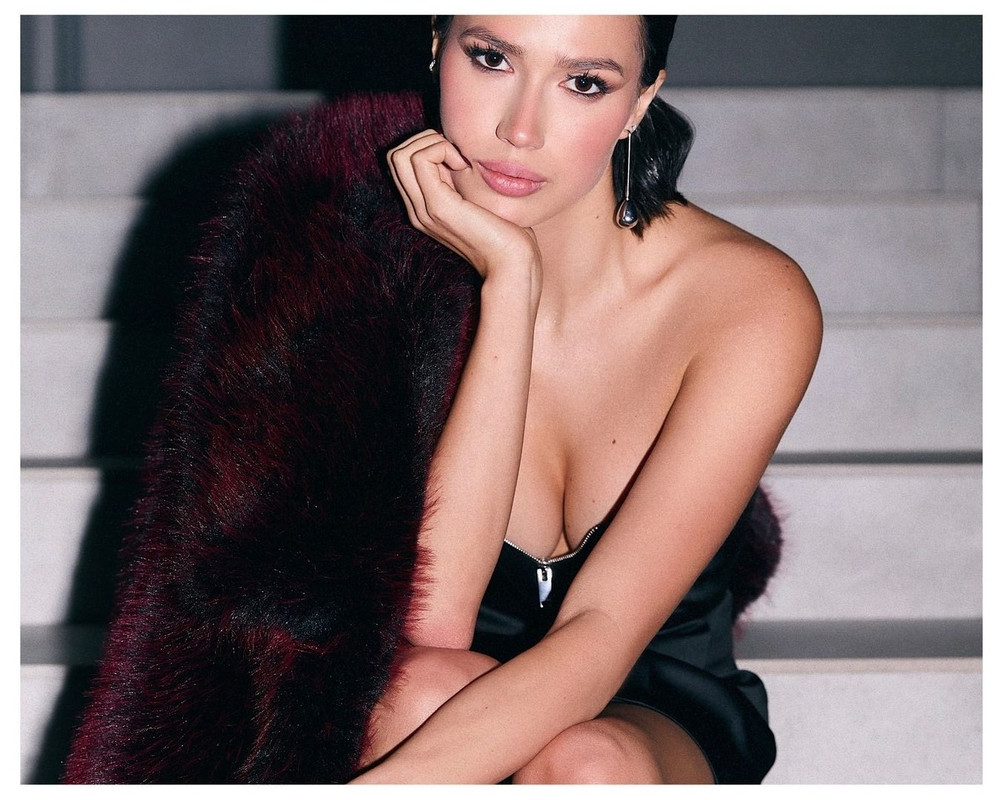 imgonline-com-ua-Rotate-360-qME2YwUwwpI