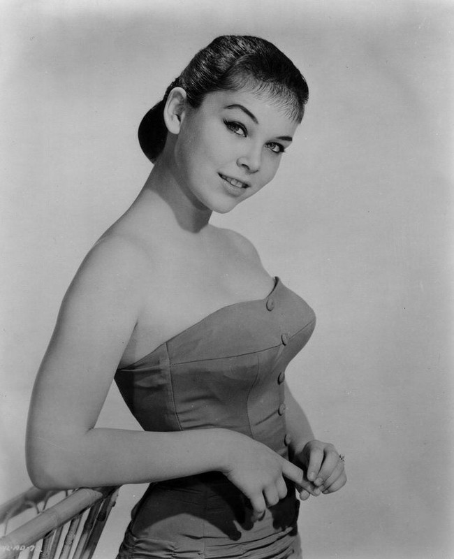 yvonne_craig_061